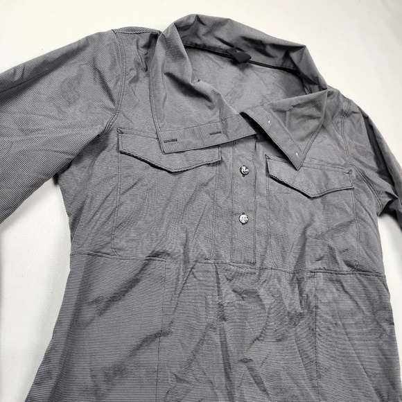 Mountain Hard Wear Pull Over 1/4 Button Shirt. - Picture 3 of 6